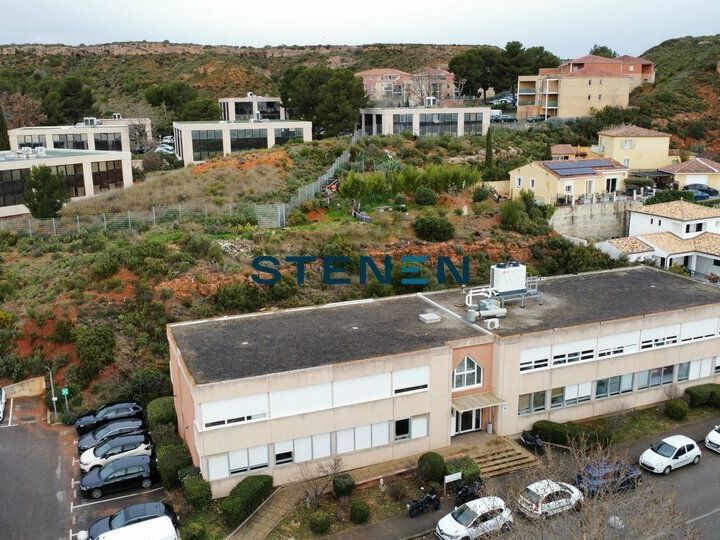 Location bureaux 246 m² non divisibles