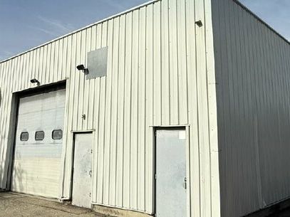 Vente local d''activites 2000 m² non divisibles