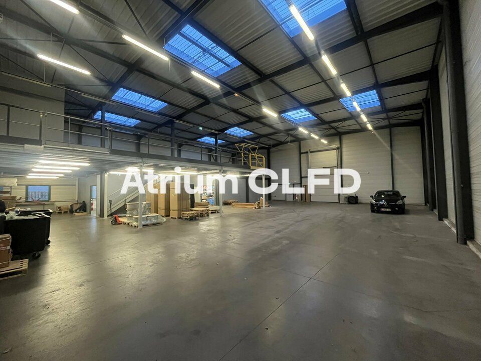 Location local d''activites 1094 m² non divisibles