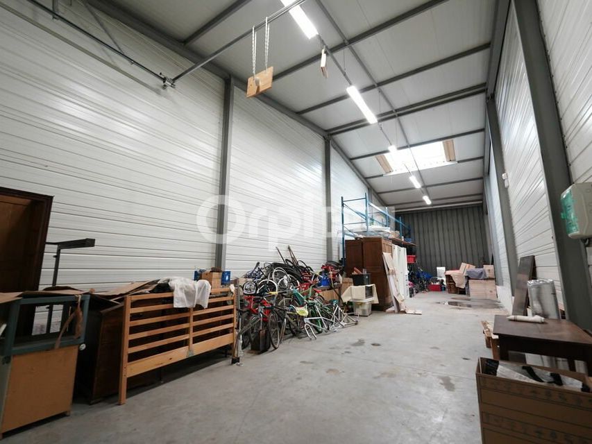 LOCAL D'ACTIVITE A LOUER - 100 m² - REYRIEUX