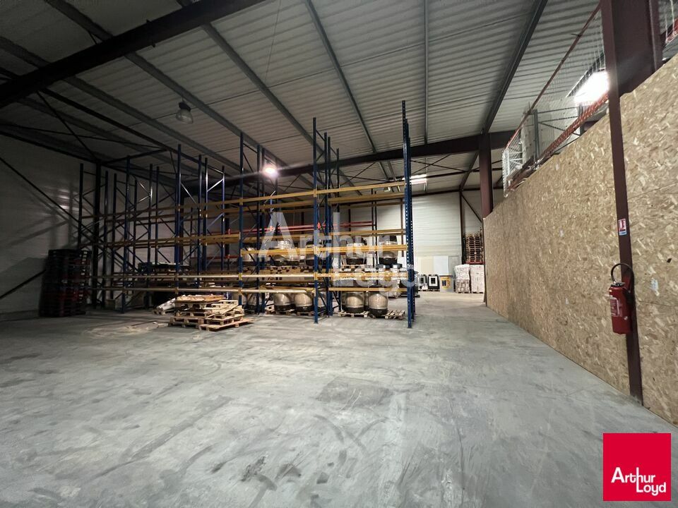 EN OFF / SAINT MALO - LOCAL D'ACTIVITE A VENDRE - 2 235 M²