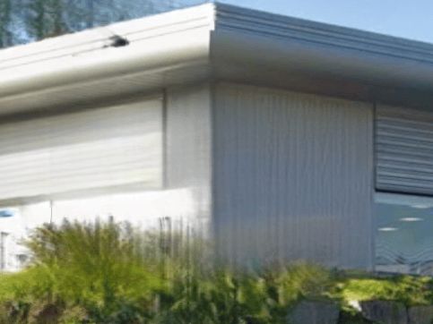 Location local commercial 446.00 m² à LIMOGES