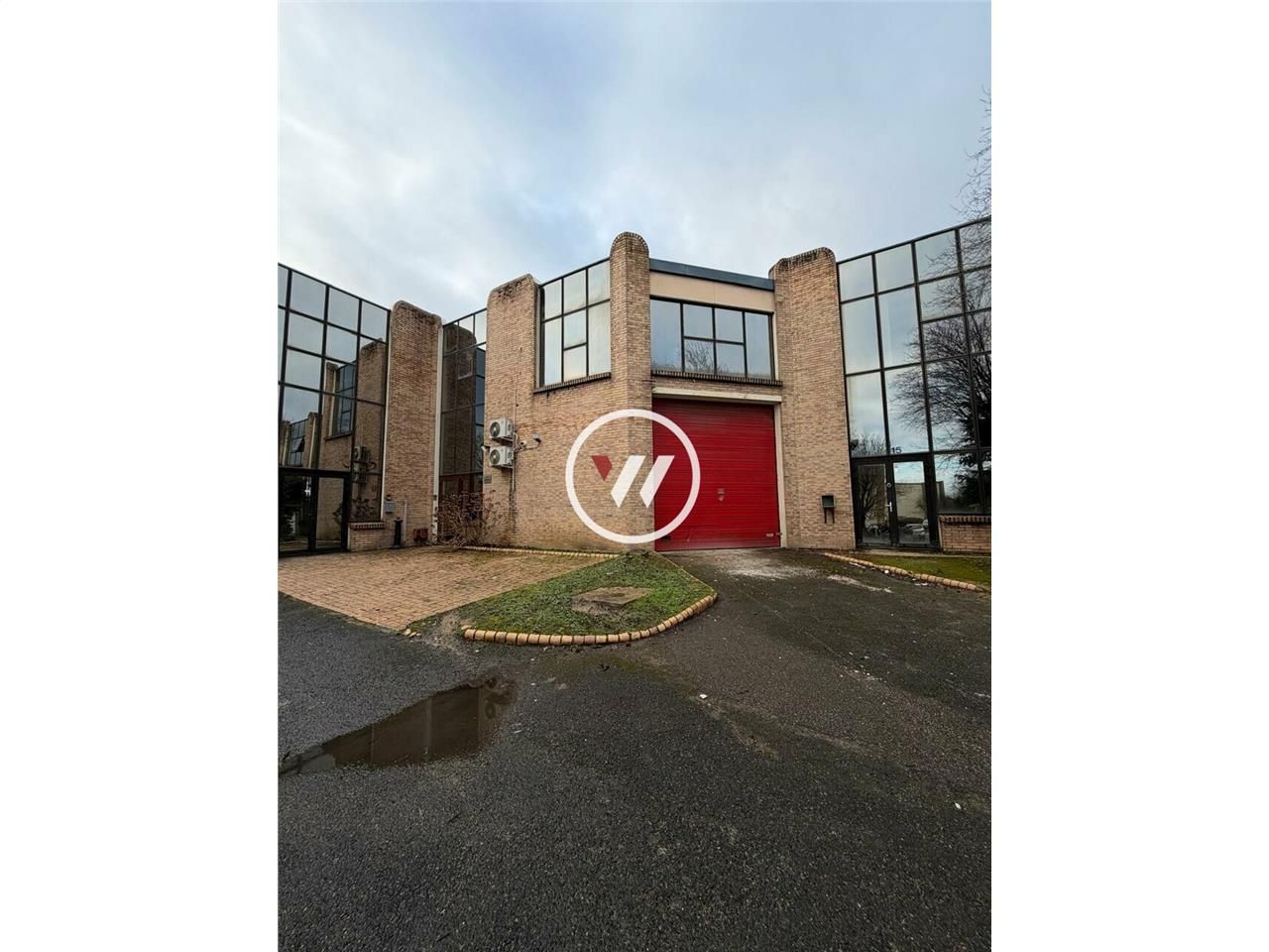 À louer – Local d'activité rénové de 247 m² à Le Thillay