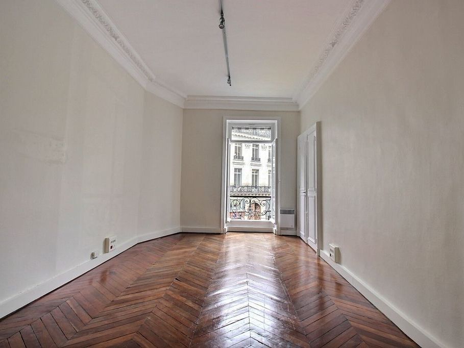 Location bureaux 100 m² non divisibles