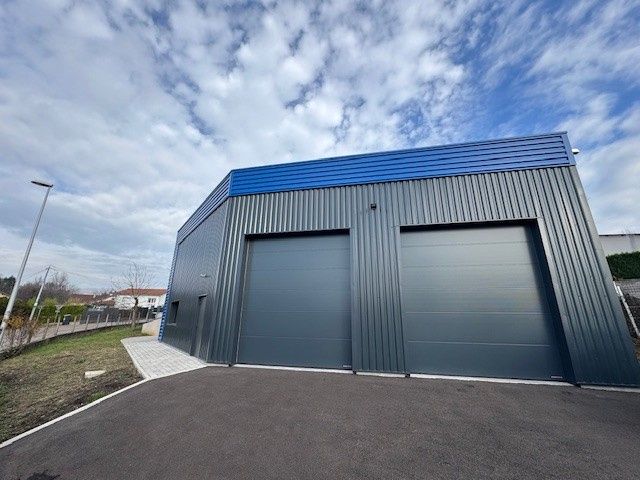 Location local 210 m² à Sorbiers