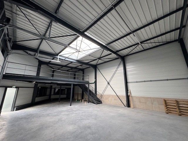 210 m² dispo à Sorbiers