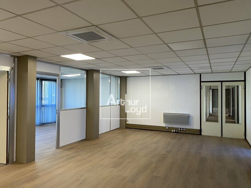 Location bureaux 671 m² divisibles à partir de 133 m²