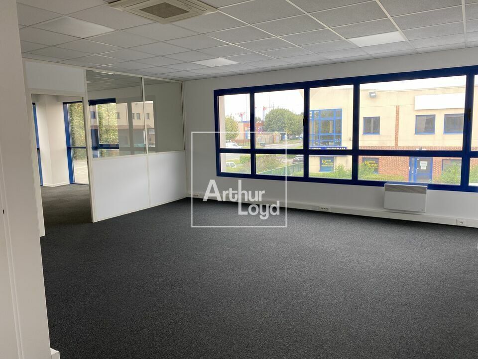 MOISSY CRAMAYEL  LOCAL MIXTE A LOUER