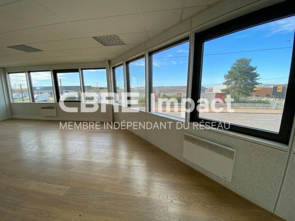 500 m² pour ce local d'activites en location à Chenôve