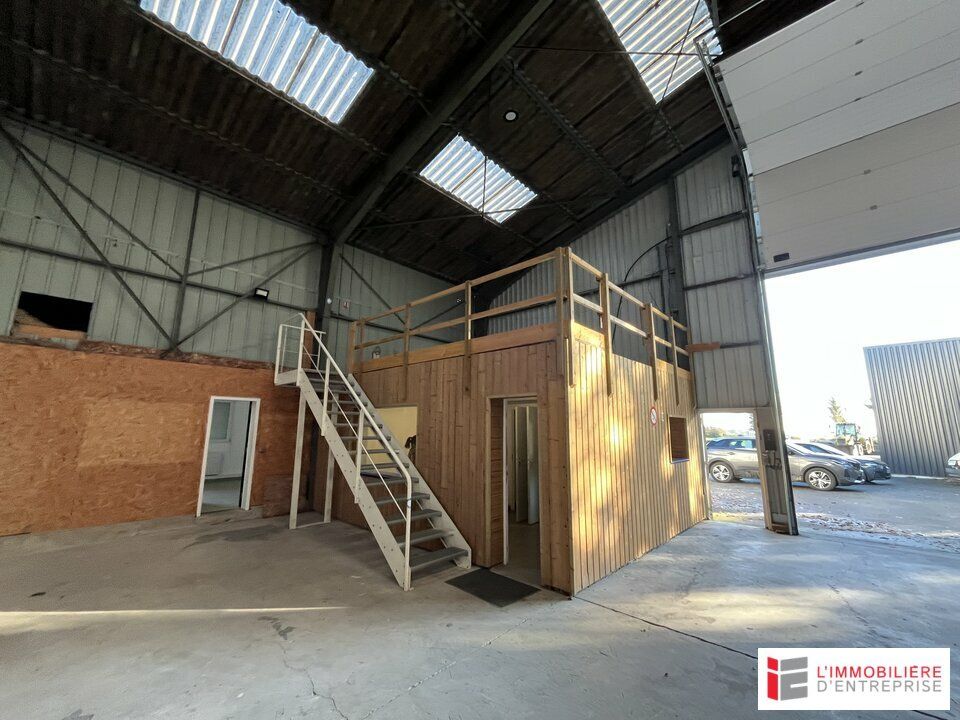 SAINT GUINOUX : A LOUER - LOCAL D'ACTIVITE 450 M²