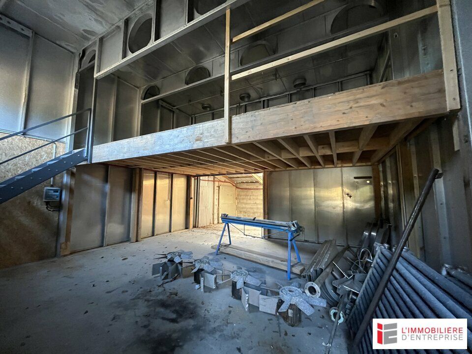 A LOUER : ST GUINOUX - 2 LOCAUX D'ACTIVITE/BOX DE STOCKAGE 90 M²