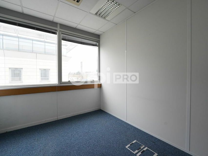 Location bureaux 238 m² divisibles à partir de 119 m²
