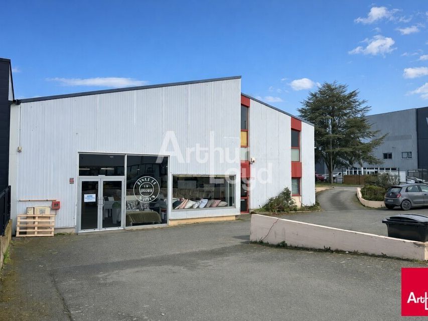 ST GREGOIRE - LOCAL COMMERCIAL A VENDRE