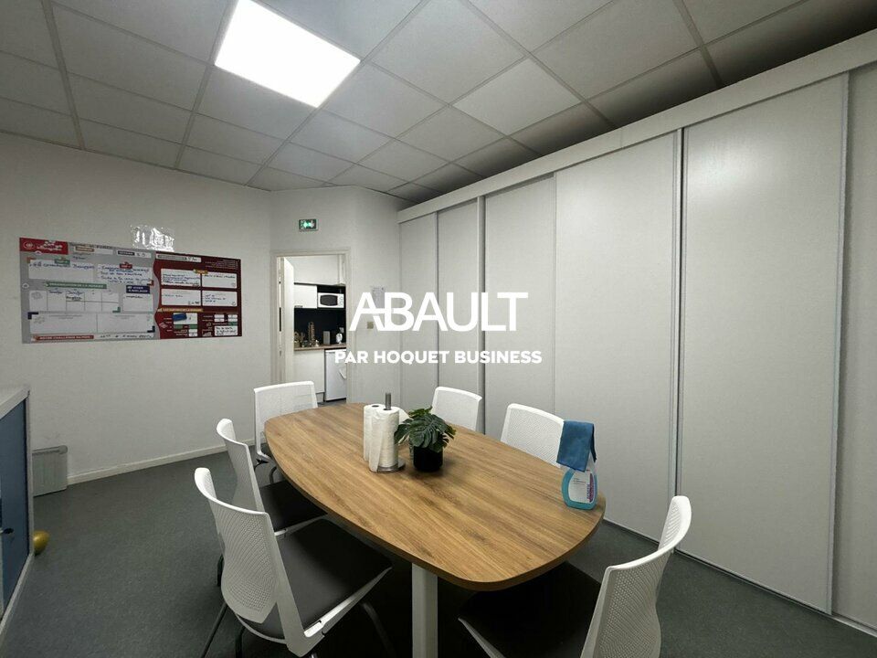 A LOUER LOCAL COMMERCIAL D'ENVIRON 115 M² BOULEVARD DE SUISSE