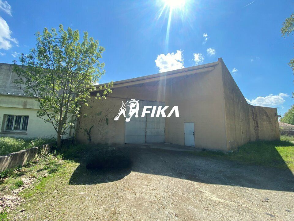 Vente local d''activites 730 m² non divisibles