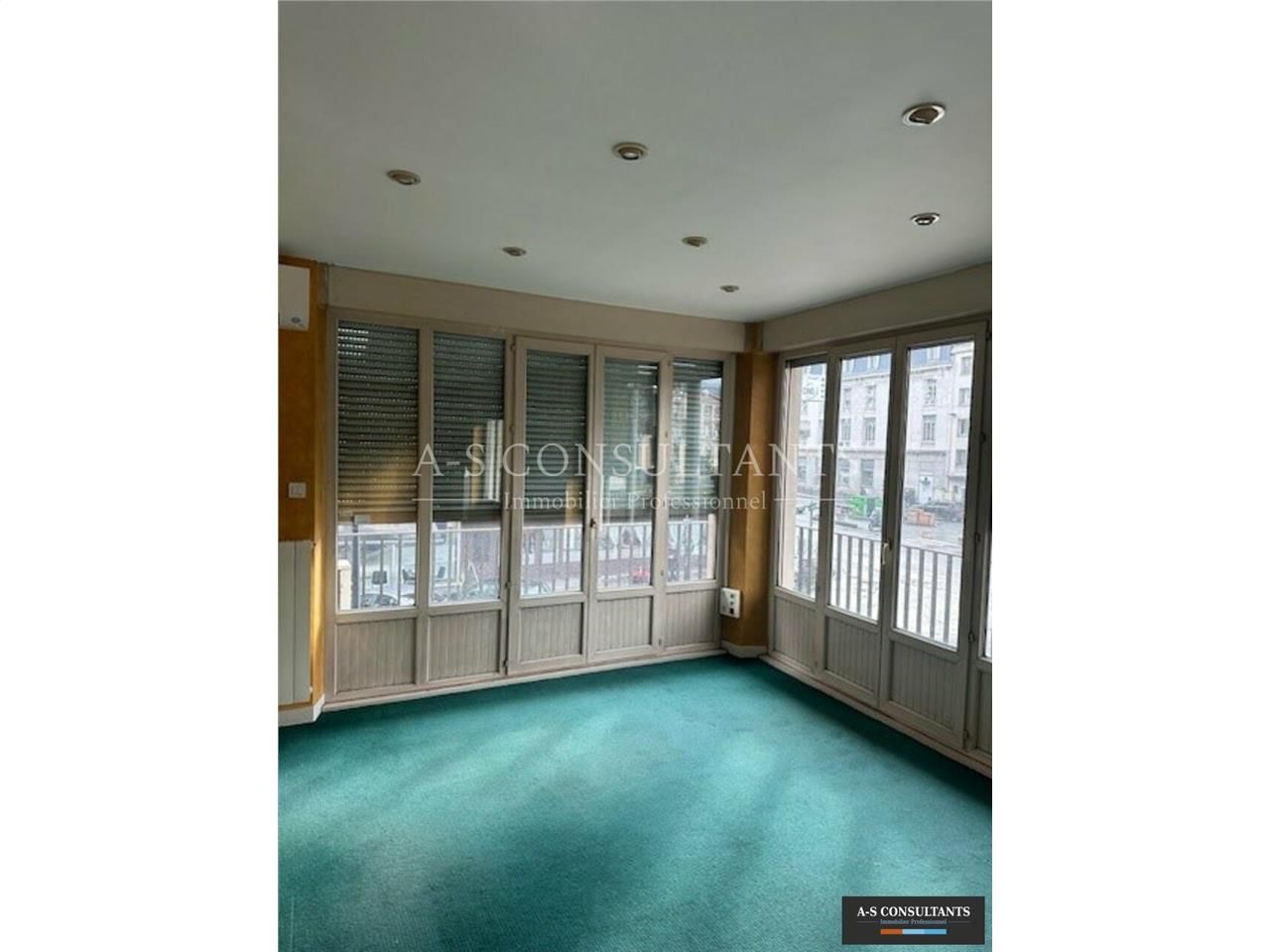 Location bureaux 85 m² non divisibles