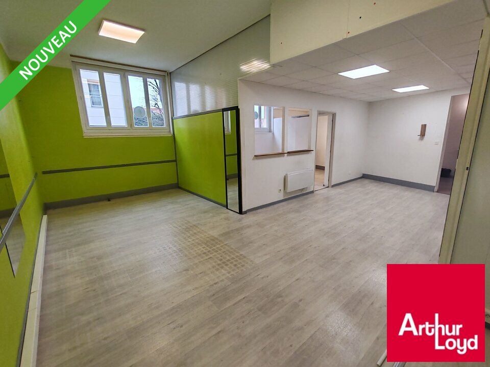 Location bureaux 134.92 m² non divisibles