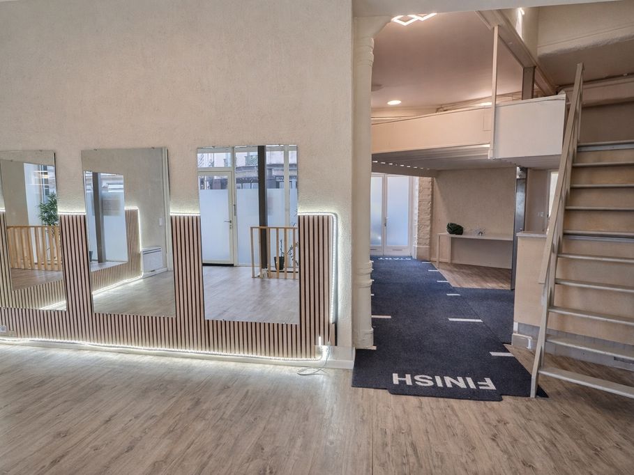 Location boutique 70 m² non divisibles