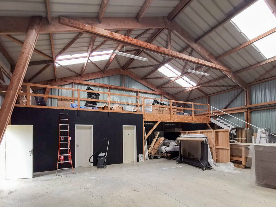 Locaux d'activités à vendre - Locataire en place