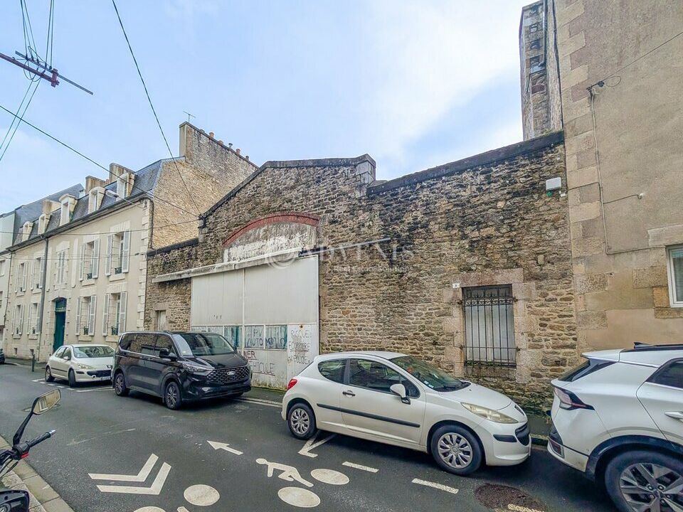 Vente local d''activites 1060 m² non divisibles