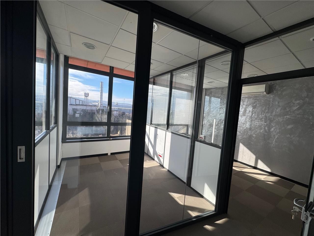 55 m² dispo à Saint-étienne