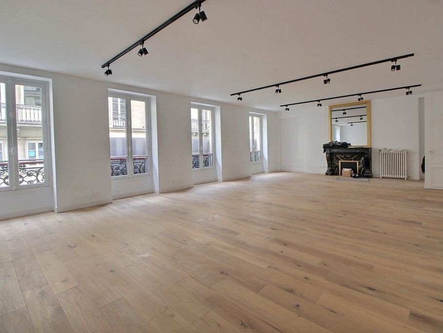 Location bureaux 115 m² divisibles à partir de 115 m²