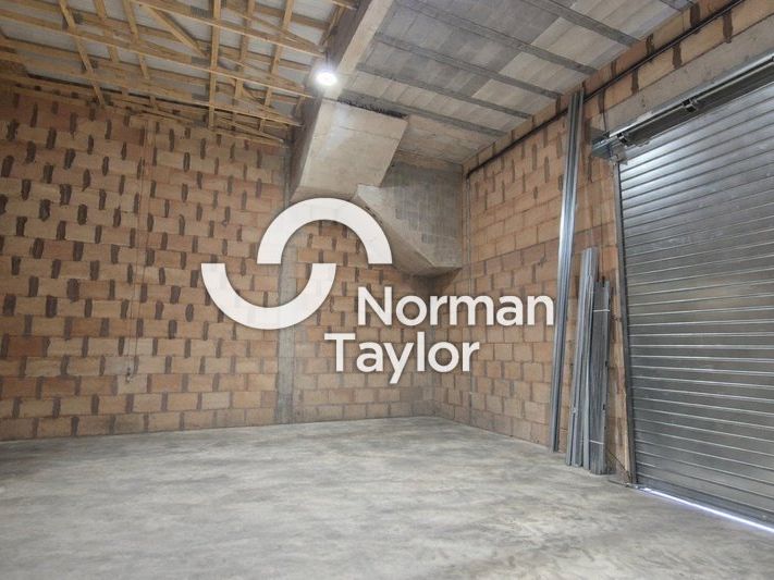 Location local d''activites 115 m² non divisibles