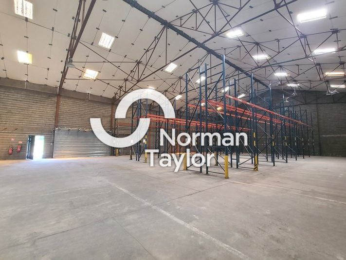 Location local d''activites 750 m² non divisibles