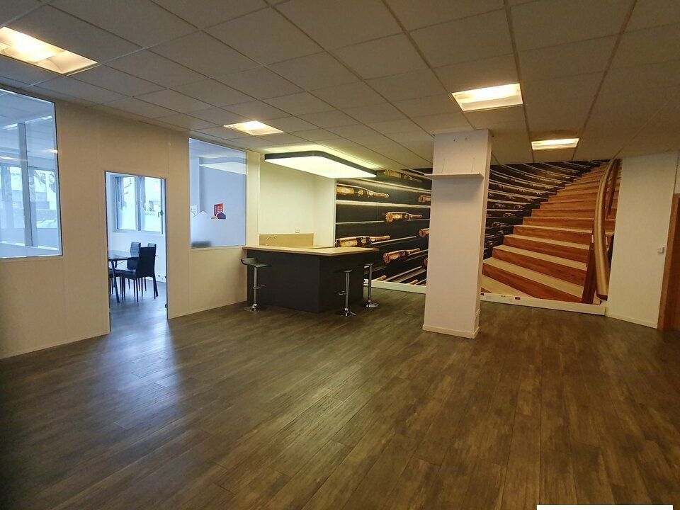Location bureaux 560 m² non divisibles