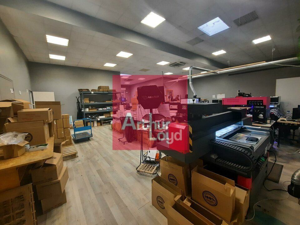 Vente local d''activites 625 m² non divisibles