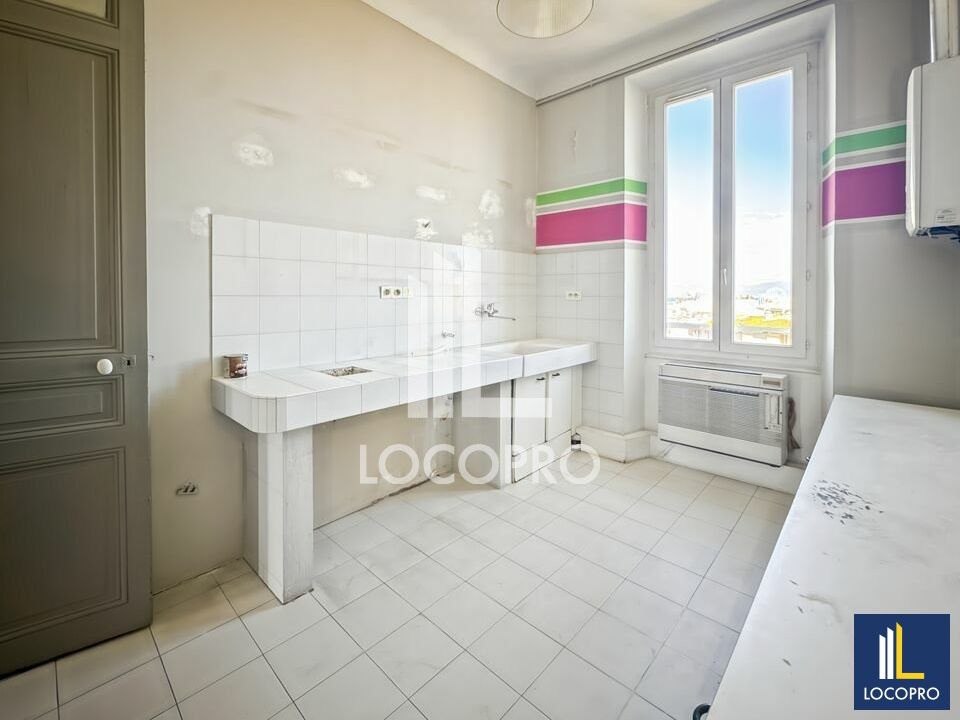 A LOUER - BUREAUX/LOCAL PROFESSIONNEL - 133 M2 - ANTIBES 