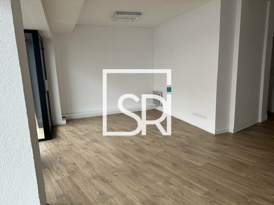 Location local commercial 70 m² non divisibles