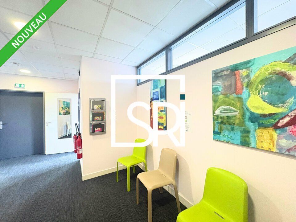 PROCHE A75 / A71 / A89 - LOCATION BUREAUX 52 m2 - CENTRE D'AFFAIRES DU ZENITH - 63800 COURNON D'AUVERGNE