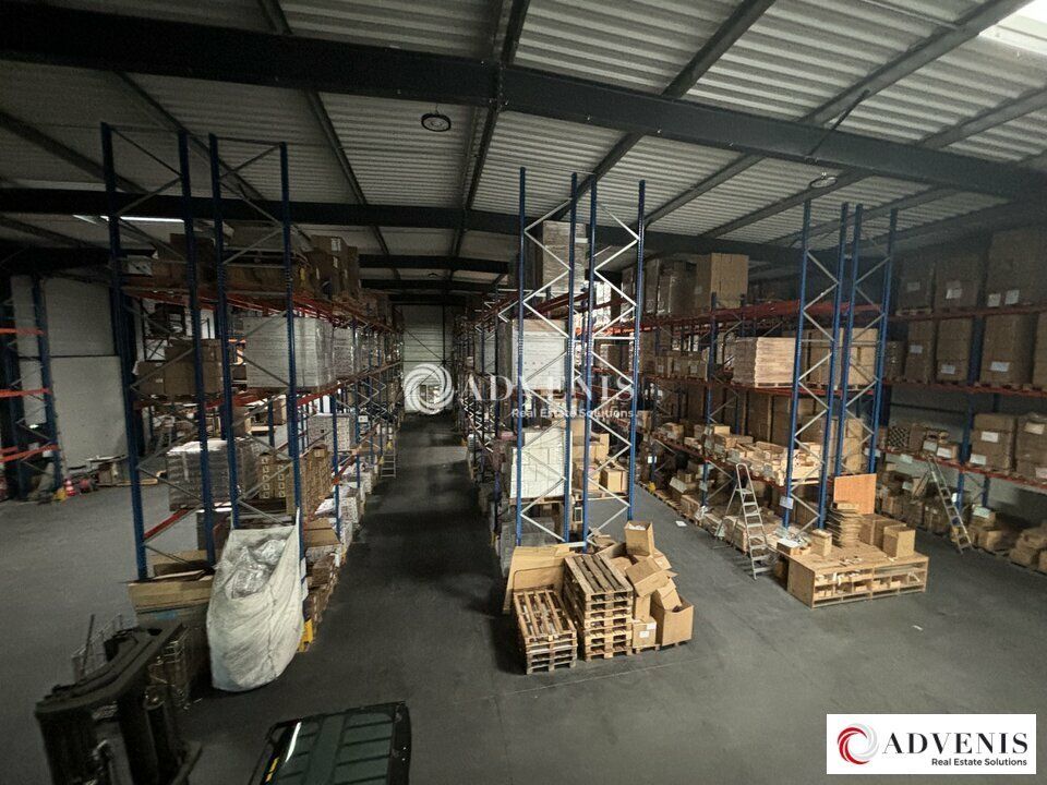 Location local d''activites 1643 m² non divisibles