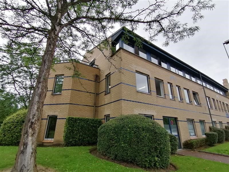 PARC TERTIAIRE - BUREAUX DE 172M² DISPONIBLES A LA LOCATION