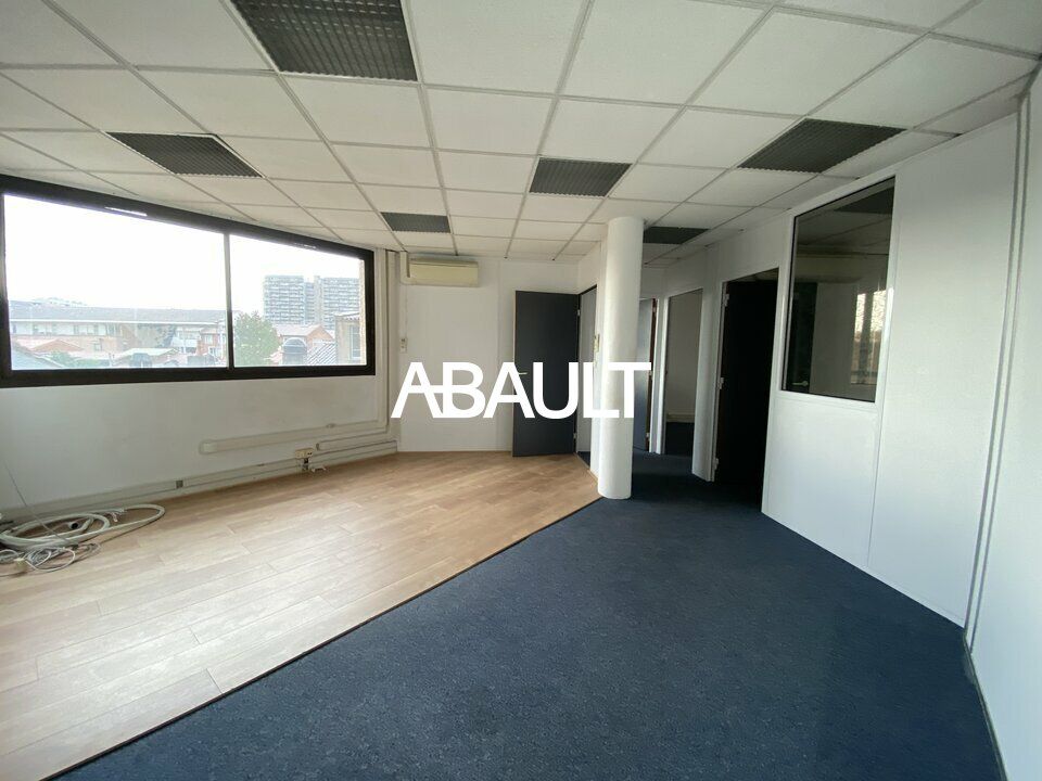 Location bureaux 66 m² non divisibles