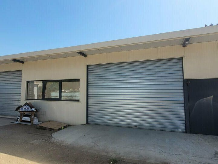 Location local d''activites 110 m² non divisibles