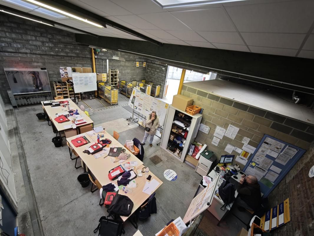 Vente entrepôts 166 m² non divisibles