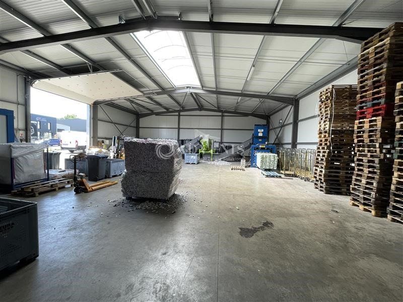 Location local d''activites 450 m² non divisibles
