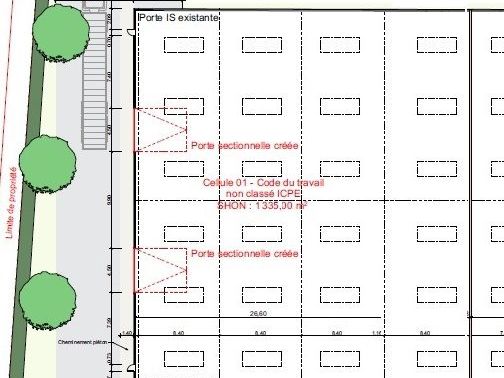 Location local 1350.00 m² à Carpiquet
