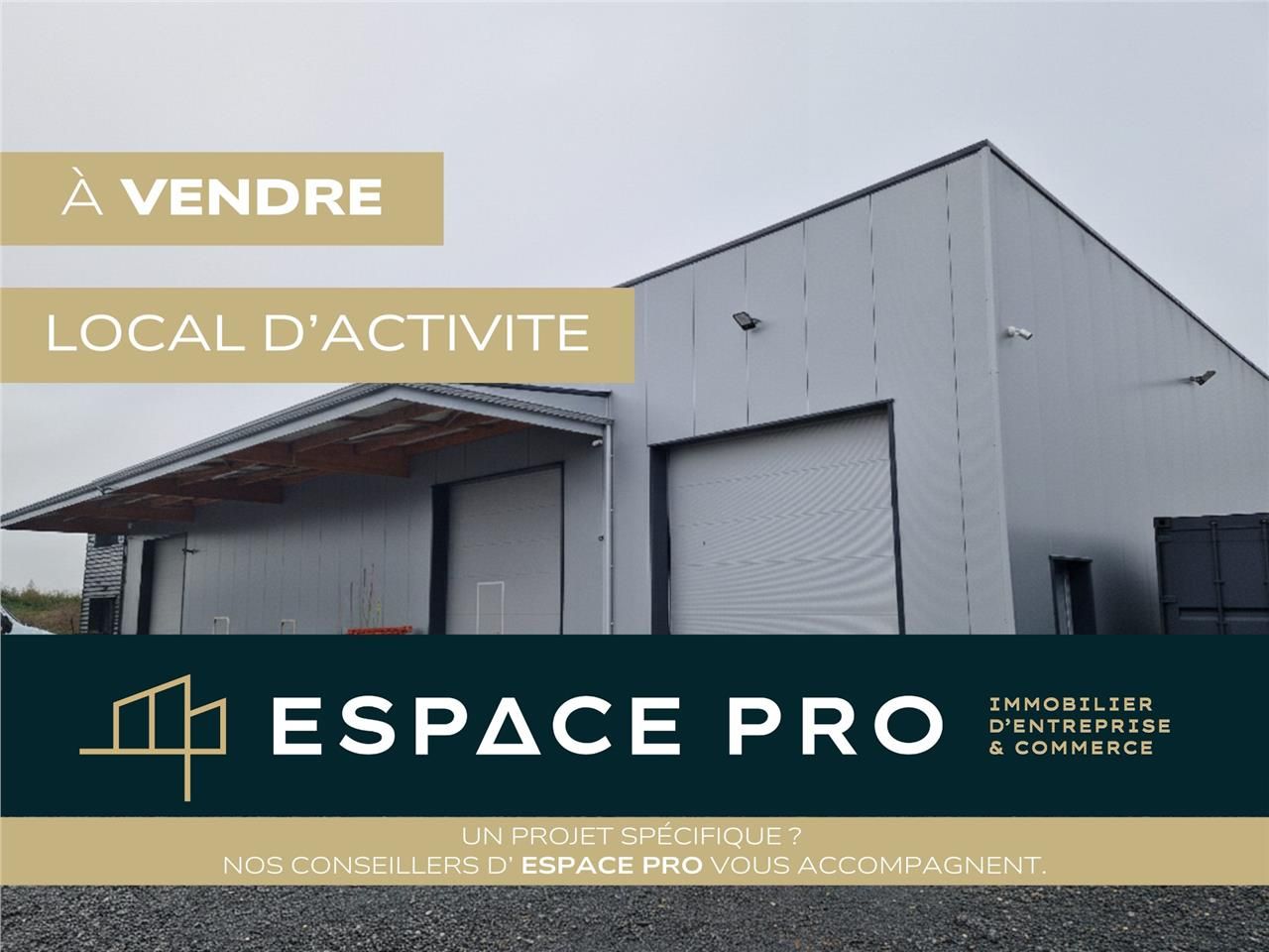 Vente local 680.00 m² à Argences