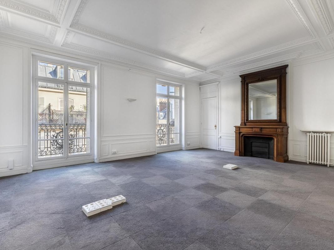 Location bureaux 320 m² non divisibles