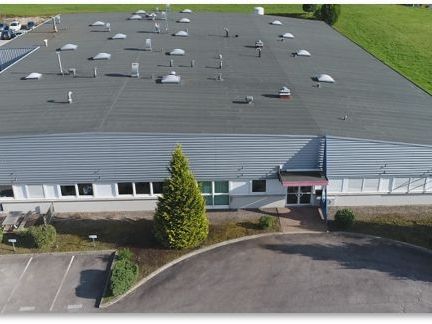 Vente entrepôts 2840 m² non divisibles