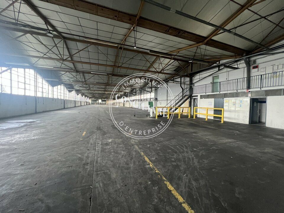 LOCATION COMMERCE PORTET SUR GARONNE 2500M2 