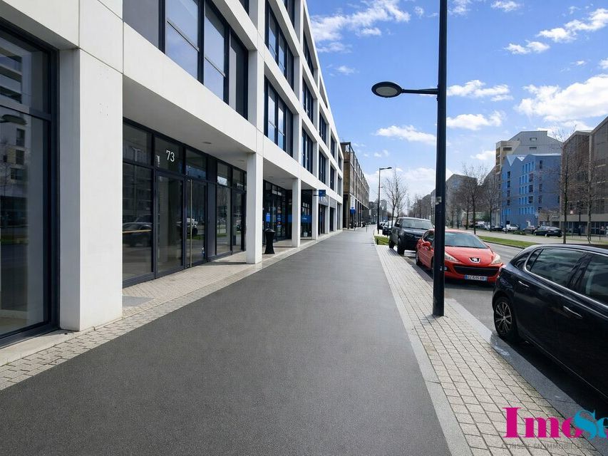 Location local commercial 202 m² non divisibles