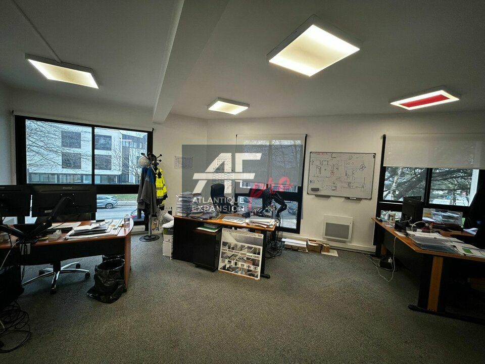 Location bureaux 65.5 m² non divisibles