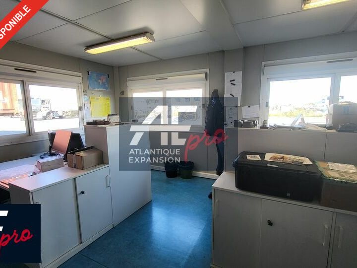 A LOUER – BUREAUX 90 m² – Rez-de-chaussée – 8 Parkings – Proche Airbus & 4 voies Nantes / Saint-Brévin