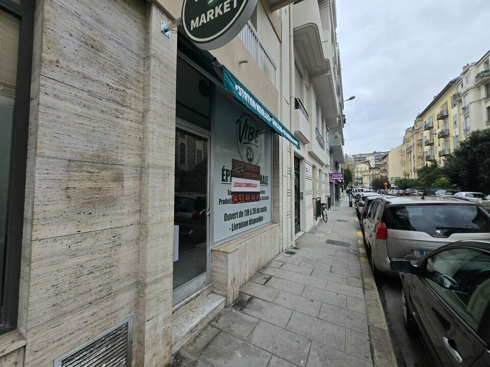 LOCATION PURE LOCAL COMMERCIAL !