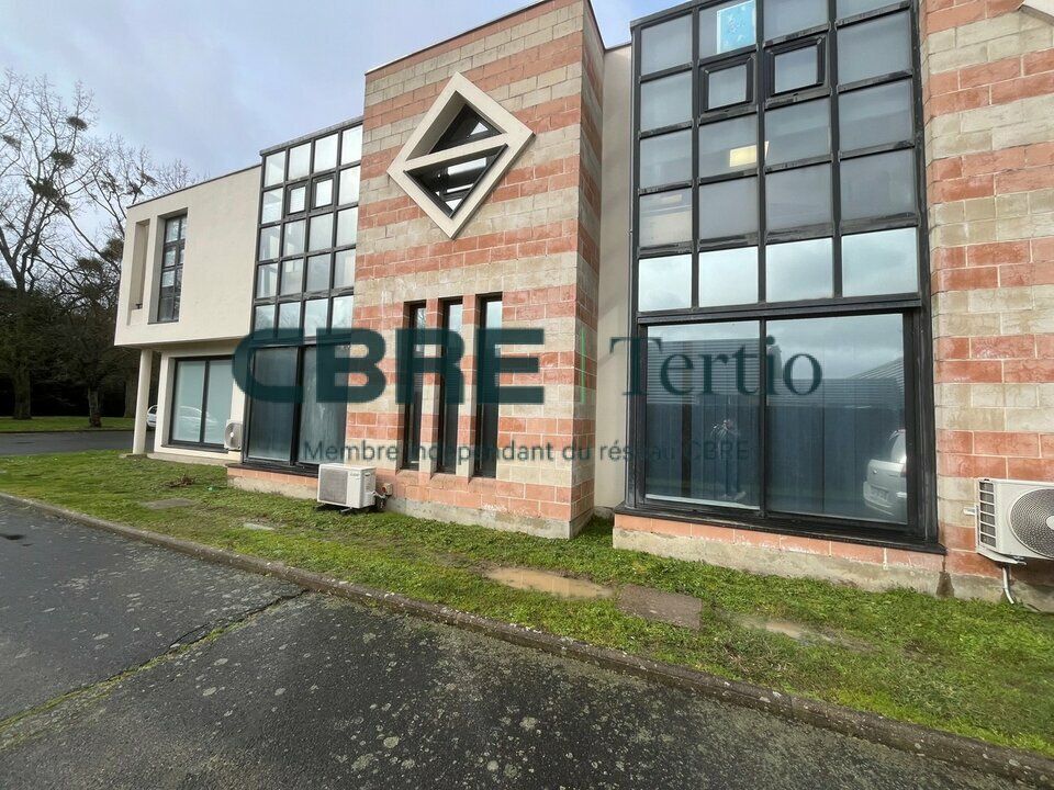 Location bureaux 241 m² non divisibles
