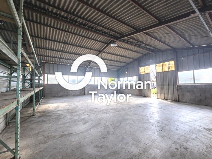 Vente local d''activites 360 m² non divisibles